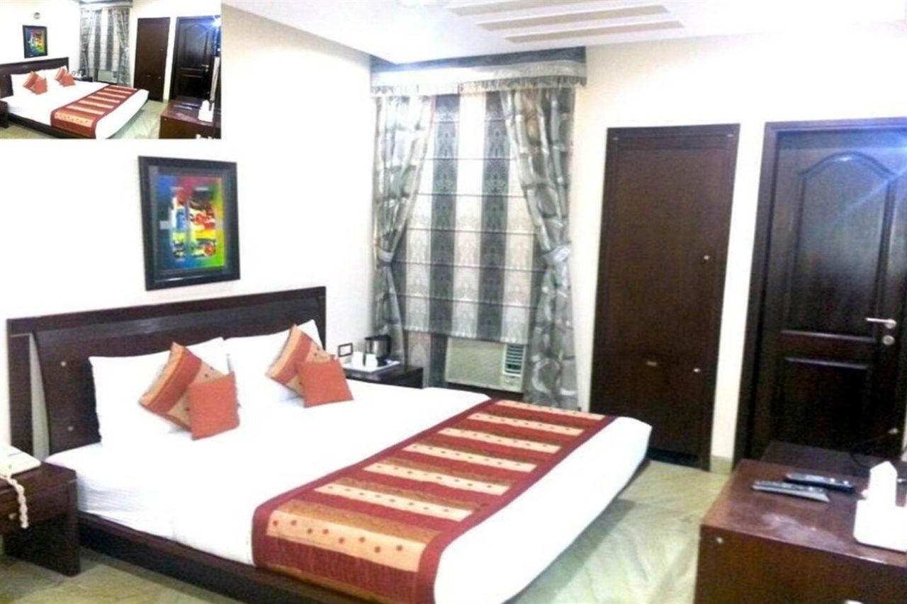 Hotel Suncity Delhi  Exteriör bild